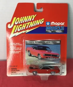 NOS Johnny Lightning 1970 Plymouth Hemicuda 1/64 Mopar Muscle Series Red